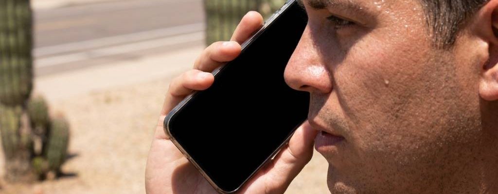 How to Stop Screen Blackouts During Calls in Phoenix, AZ