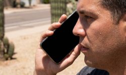 Phoenix smartphone user fixing screen blackout during phone call
